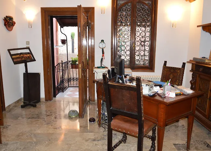 Alojamento de Acomodação e Pequeno-almoço Ca' Del Cinema 4*