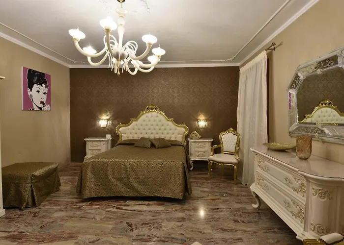 Alojamento de Acomodação e Pequeno-almoço Ca' Del Cinema 4*